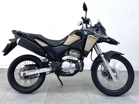 HONDA XRE 300 ABS HONDA XRE 300 ABS